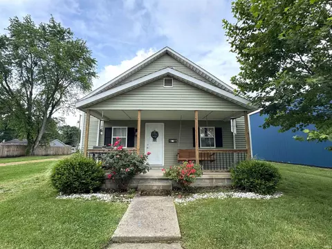 740 NW 3rd St, Linton, IN 47441