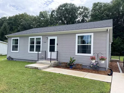 1326 Gable Dr, Warsaw, IN 46580