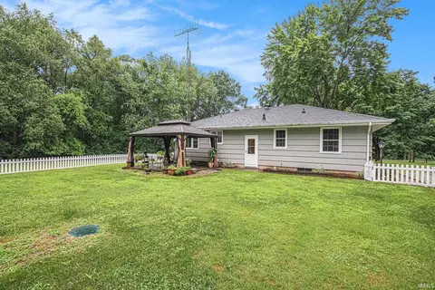 Exterior - 16901 Brick Rd, Granger, IN 46530 photo 5 of 7