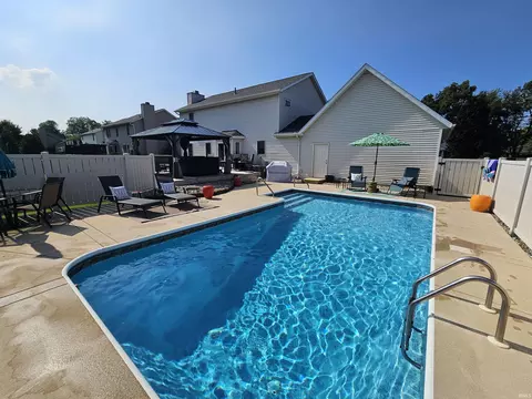 11488 Harbridge Dr, Granger, IN 46530 photo 4