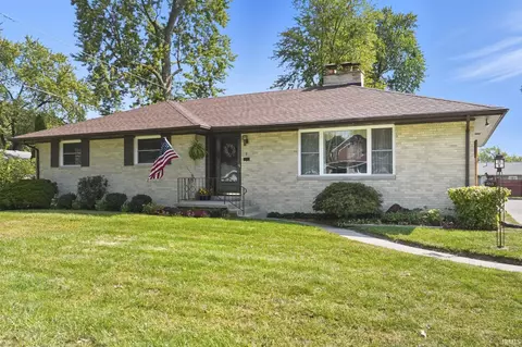 4215 Arrow Dr, Fort Wayne, IN 46809