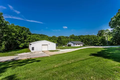 4996 E Moores Creek Rd, Bloomington, IN 47401