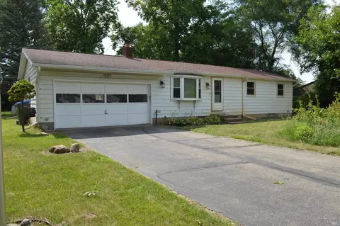 1827 Nye St, Warsaw, IN 46580