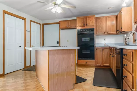 52303 Broken Arrow Dr, Granger, IN 46530 photo 7