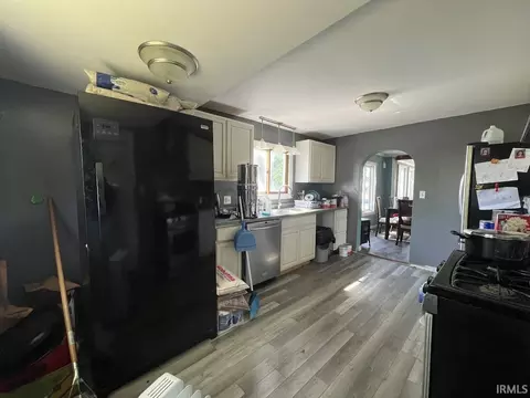 235 E Marion St, Waterloo, IN 46793 photo 6