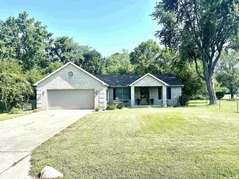 8106 W Adaline St, Yorktown, IN 47396