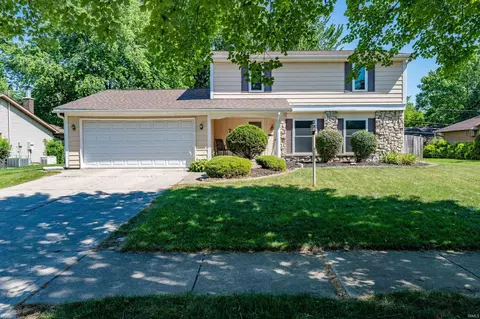 7119 White Eagle Dr, Fort Wayne, IN 46815