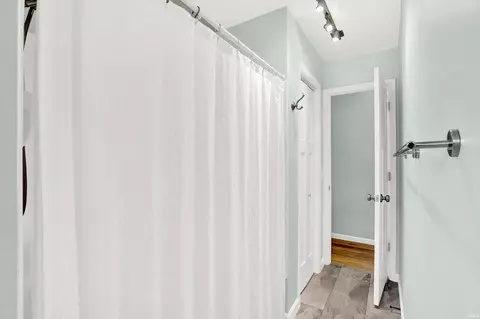 Bath - 3508 E Morningside Dr, Bloomington, IN 47408 photo 3 of 3