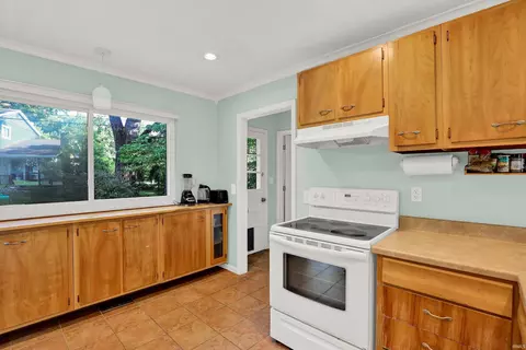 Kitchen - 3508 E Morningside Dr, Bloomington, IN 47408 photo 2 of 4