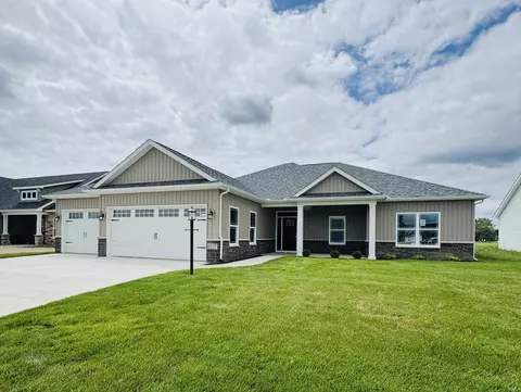 2257 Raccoon Run Blvd, Winona Lake, IN 46590