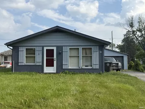 359 W Cox Dr, Fort Wayne, IN 46807