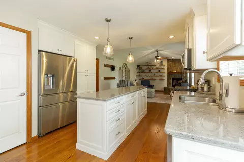10207 Red Raspberry Ln, Granger, IN 46530 photo 11