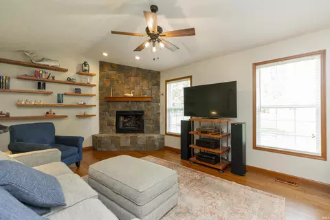 10207 Red Raspberry Ln, Granger, IN 46530 photo 15