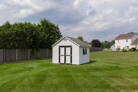 10207 Red Raspberry Ln, Granger, IN 46530 photo 35
