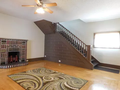 Living - 301 E Main St, Mentone, IN 46539 photo 1 of 4