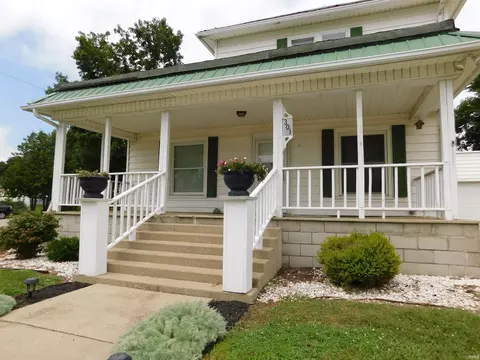 Exterior - 301 E Main St, Mentone, IN 46539 photo 4 of 8