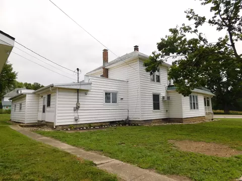 Exterior - 301 E Main St, Mentone, IN 46539 photo 8 of 8