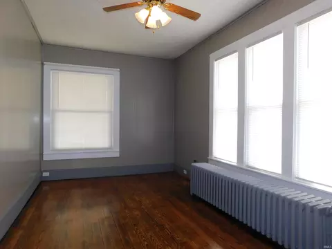 Living - 301 E Main St, Mentone, IN 46539 photo 3 of 4