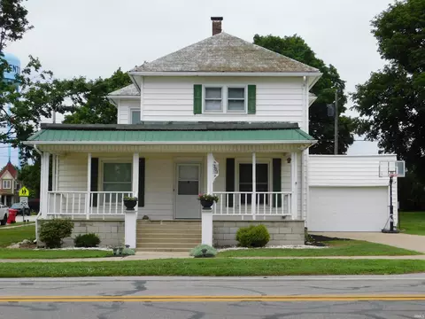 Exterior - 301 E Main St, Mentone, IN 46539 photo 3 of 8