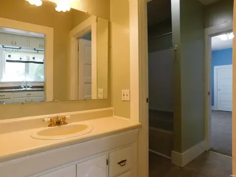 Bath - 301 E Main St, Mentone, IN 46539 photo 2 of 3