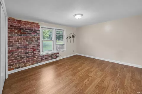 Bedroom - 149 E State Road 56, Jasper, IN 47546 photo 2 of 3