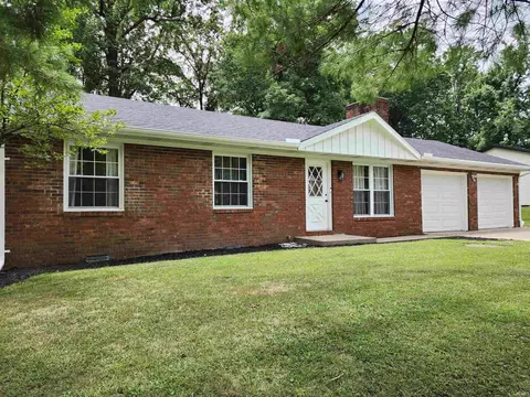 301 Christ Rd, Evansville, IN 47711