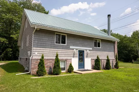 401 Lynn Ave, Plymouth, IN 46563