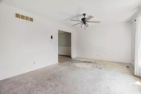 Living - 933 E Bocock Rd, Marion, IN 46952 photo 1 of 3