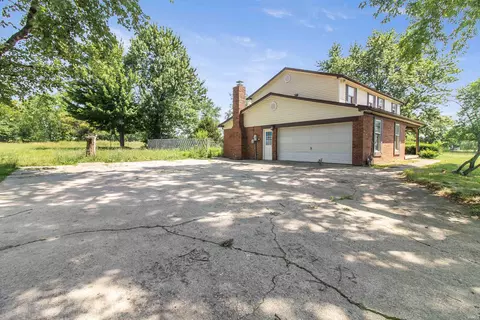 Exterior - 933 E Bocock Rd, Marion, IN 46952 photo 6 of 9
