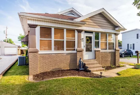820 Allens Ln, Evansville, IN 47710
