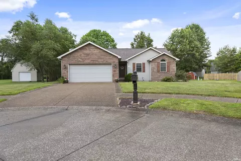 8609 Churchill Ct, Evansville, IN 47725