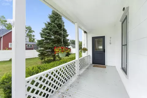 719 E 7th St, Auburn, IN 46706 photo 3