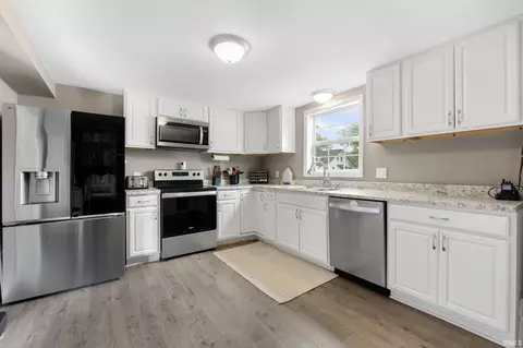 402 E Forest St, Monroeville, IN 46773 photo 10