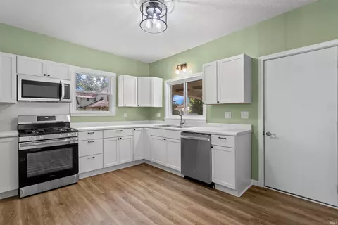 269 E 8th St, Peru, IN 46970 photo 12