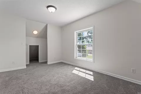 269 E 8th St, Peru, IN 46970 photo 18