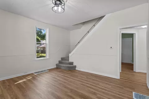 269 E 8th St, Peru, IN 46970 photo 5