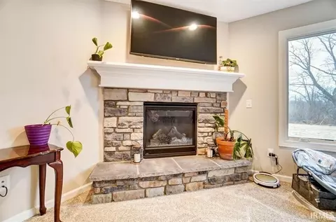 Living - 2034 Freestone Pl, Huntertown, IN 46748 photo 3 of 3