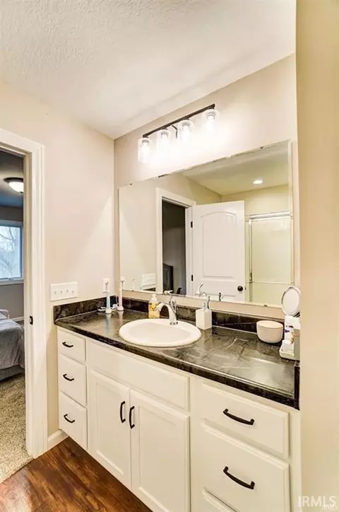 Bath - 2034 Freestone Pl, Huntertown, IN 46748 photo 2 of 3