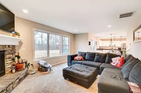 Living - 2034 Freestone Pl, Huntertown, IN 46748 photo 1 of 3