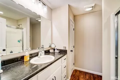 Bath - 2034 Freestone Pl, Huntertown, IN 46748 photo 1 of 3