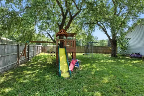 1103 N Wayne St, Warren, IN 46792 photo 29