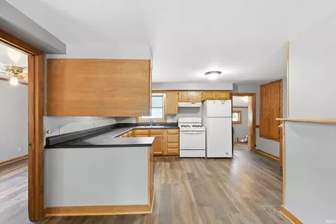 1103 N Wayne St, Warren, IN 46792 photo 8