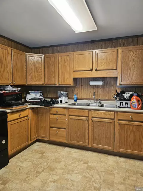 Kitchen - 1708 Goder Dr, Frankfort, IN 46041 photo 2 of 3