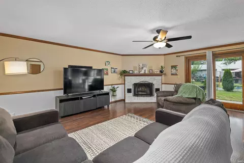 1307 Walker Ct, Auburn, IN 46706 photo 7