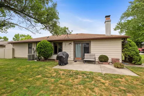 1307 Walker Ct, Auburn, IN 46706 photo 4