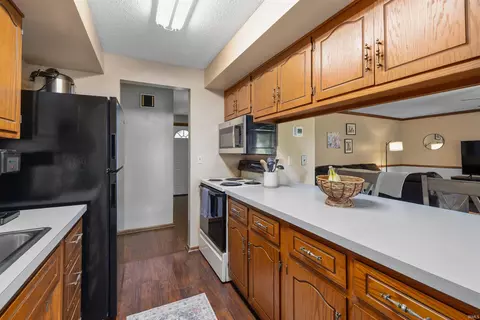 1307 Walker Ct, Auburn, IN 46706 photo 14