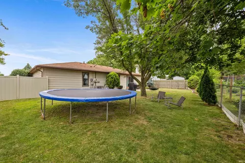 1307 Walker Ct, Auburn, IN 46706 photo 27