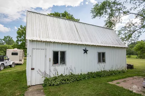 9105 E Jackson St, Selma, IN 47383 photo 6