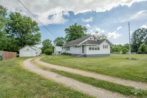 9105 E Jackson St, Selma, IN 47383 photo 1