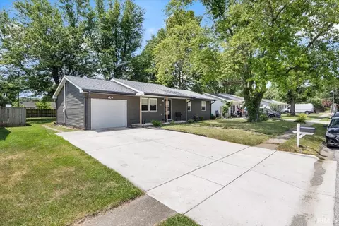 313 E 11th St, Brookston, IN 47923 photo 2